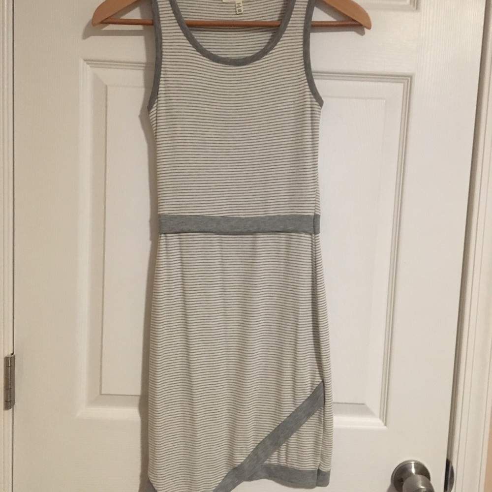 Asymmetric dress